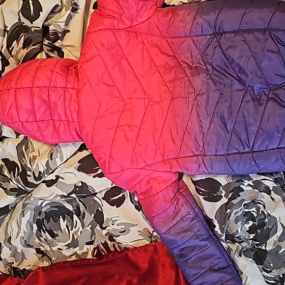 Eddie Bauer girls coat reversible - Picture 3 of 4